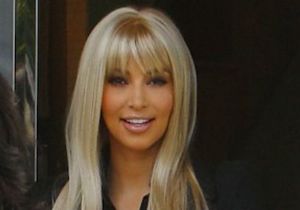 Kim Kardashian Saçlarını Neden Sarı Yaptı!